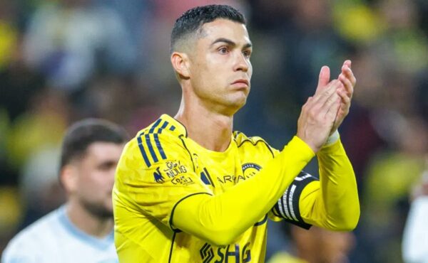 Krištianu Ronaldo, futbolazinas.com
