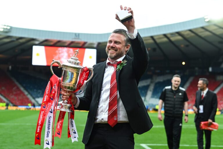 Džimijs Telīns, futbolazinas.com