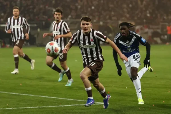 "St.Pauli" pret "Hamburger SV". Vācijas Bundeslīga