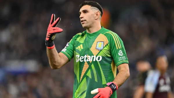 Emiljano Martiness. Anglijas Premjerlīga