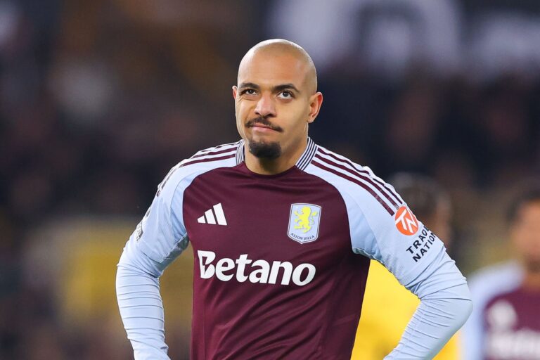 Doniels Malens. "Aston Villa"