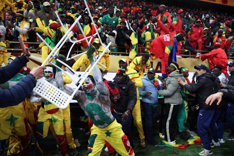 Nekārtības finālspēles laikā. Āfrikas Nāciju kausa izcīņa