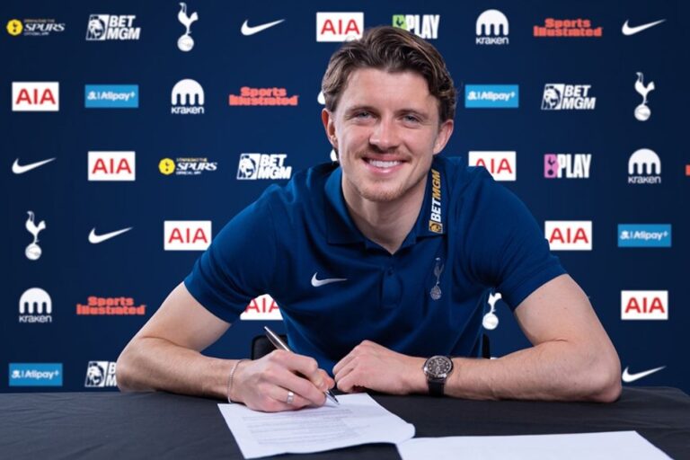 Konors Galaghers, futbolazinas.com