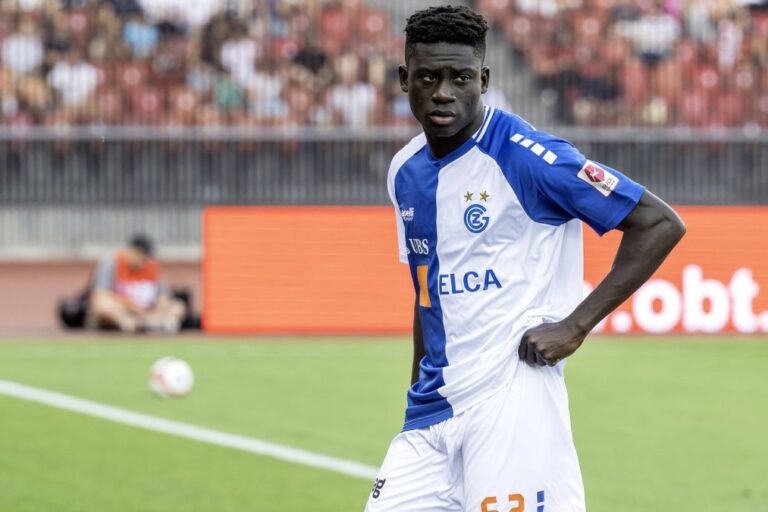 Bara Sapoko Ndiaye. "Bayern"