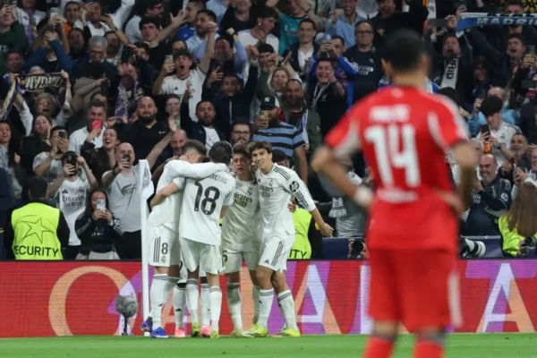 Madrides "Real" pret "Benfica", futbolazinas.com