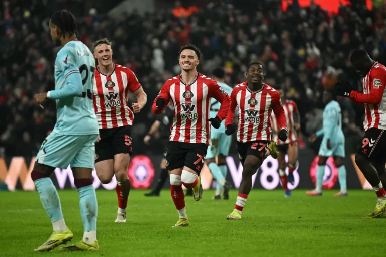 "Sunderland" - "Burnley FC", futbolazinas.com