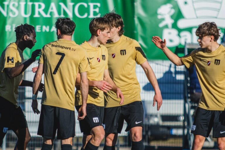 "Metta" pret "Tukums 2000/2-TSS"