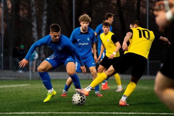 "RFS-2" pret "Smilteni"