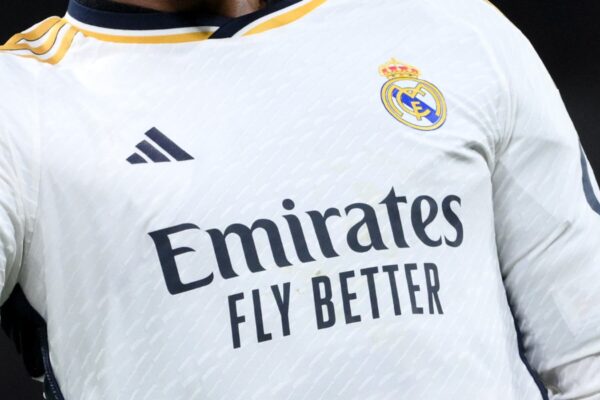Madrides "Real" un "Emirates", futbolazinas.com