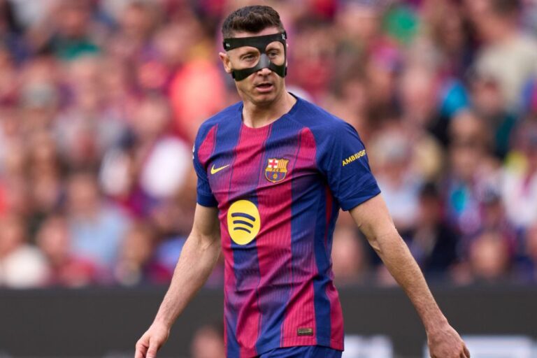 Roberts Levandovskis. Barcelona, futbolazinas.com