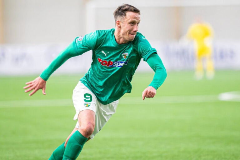 Dāvis Ikaunieks, futbolazinas.com