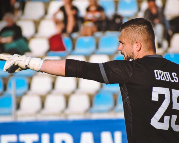 Roberts Ozols, futbolazinas.com