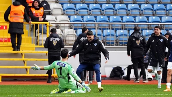 Andreass Gianniotis, futbolazinas.com