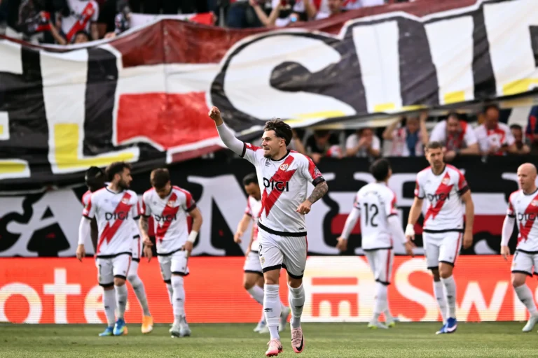 "AEK" pret "Rayo Vallecano". UEFA Konferenču līga