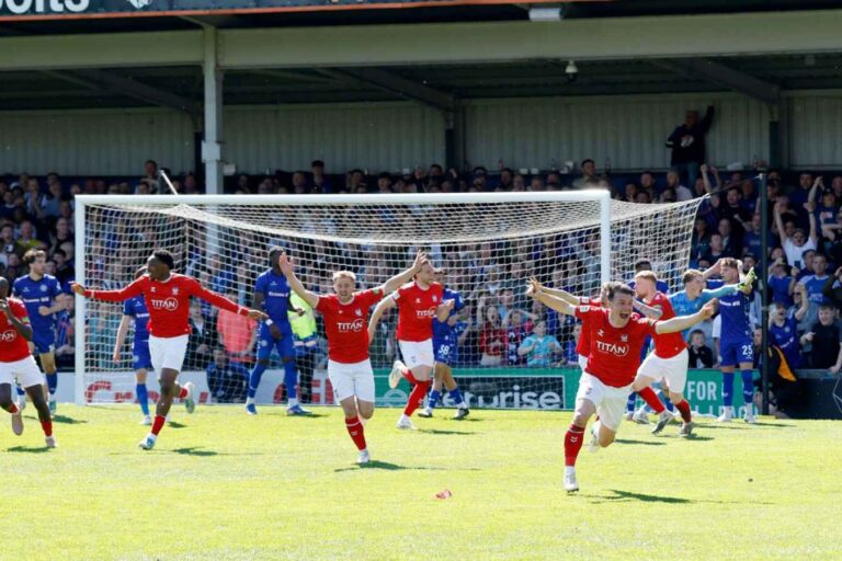 "Rochdale AFC" pret "York City". Anglijas 5.līga