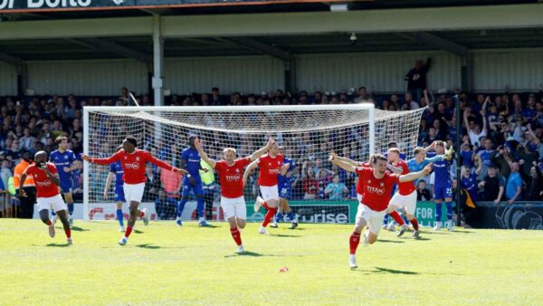 "Rochdale AFC" pret "York City". Anglijas 5.līga