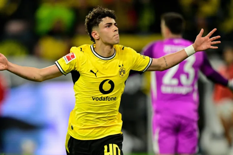 Samuels Inasju, Dortmundes "Borussia", futbolazinas.com