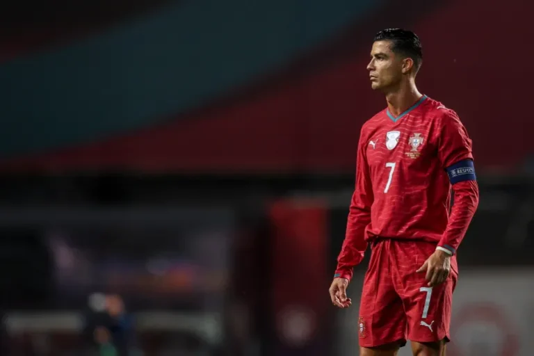 Krištianu Ronaldo, futbolazinas.com