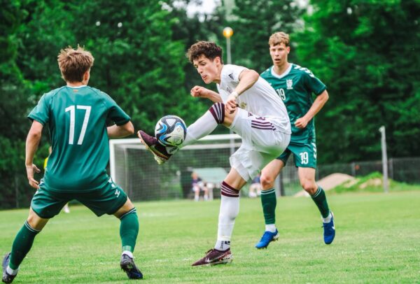 Latvijas un Lietuvas U-19 izlašu spēle. Baltijas kausa izcīņa