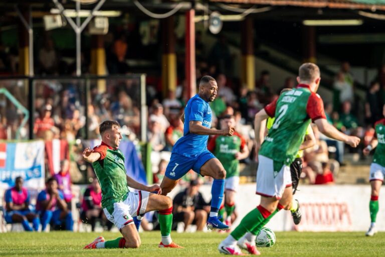 "Glentoran" pret "RFS". UEFA Konferenču līga