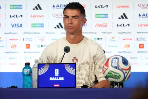 Krištianu Ronaldo, futbolazinas.com