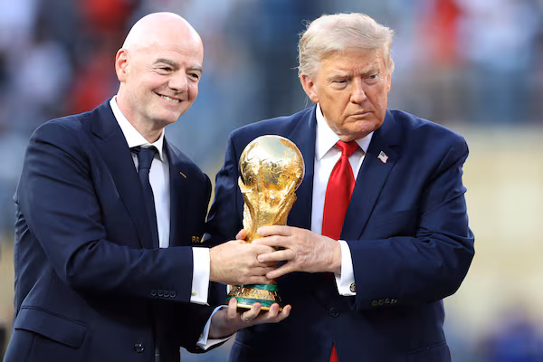 Džanni Infantīno un Donalds Tramps. 2026.gada Pasaules kausa izcīņas finālturnīrs