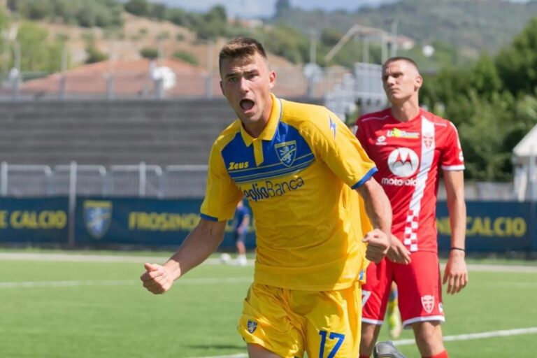 Kristiāns Mežsargs, futbolazinas.com