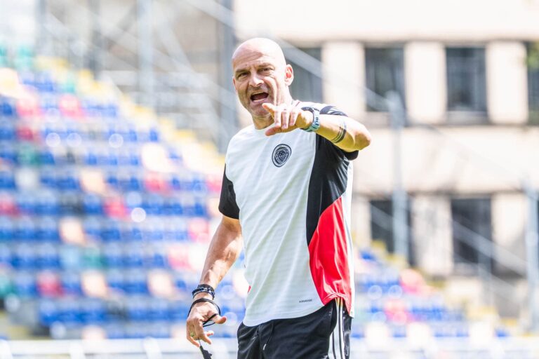Adrians Gula, futbolazinas.com