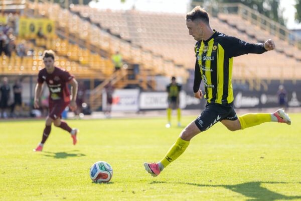 Dāvis Ikaunieks, futbolazinas.com