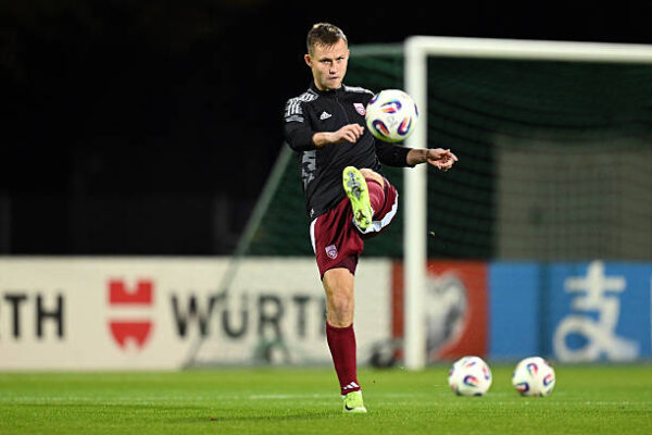 Jānis Ikaunieks, futbolazinas.com