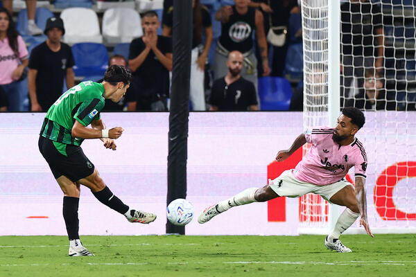 Vasilije Adžičs, Duglass Luiss, Sassuolo, Juventus, futbolazinas.com