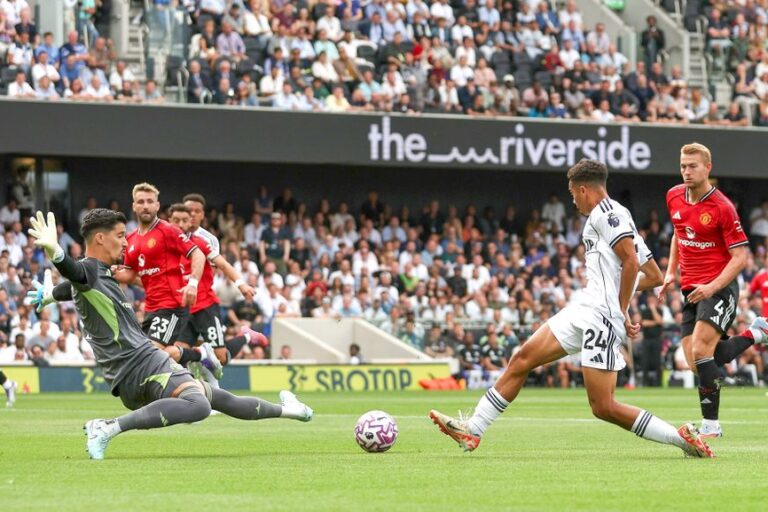 "Fulham' pret Mančesteras "United". Anglijas Premjerlīga