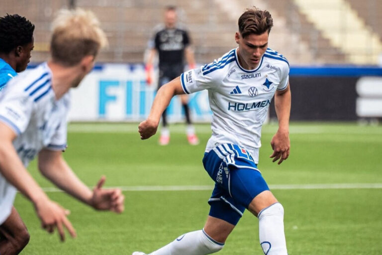 Alberts Aleksanjans, futbolazinas.com
