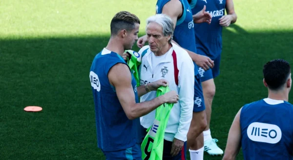 Krištianu Ronaldo un Žorže Žezuss, futbolazinas.com